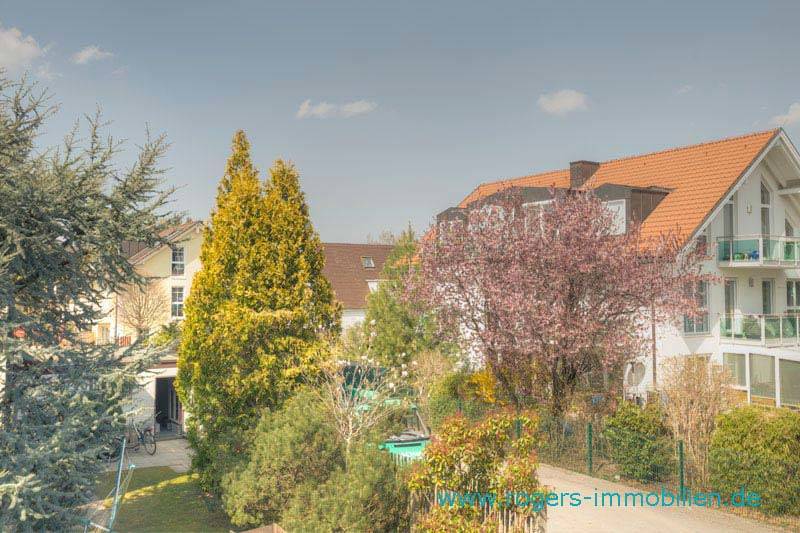 Zu vermieten, Forstenried Ost, 3 Zi-Wohnung mit ca. 71 qm, Blick zum Haus