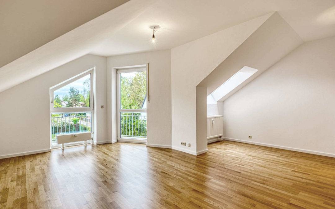 Hübsche Wohnung im Dachgeschoss mit neuen Parkettböden