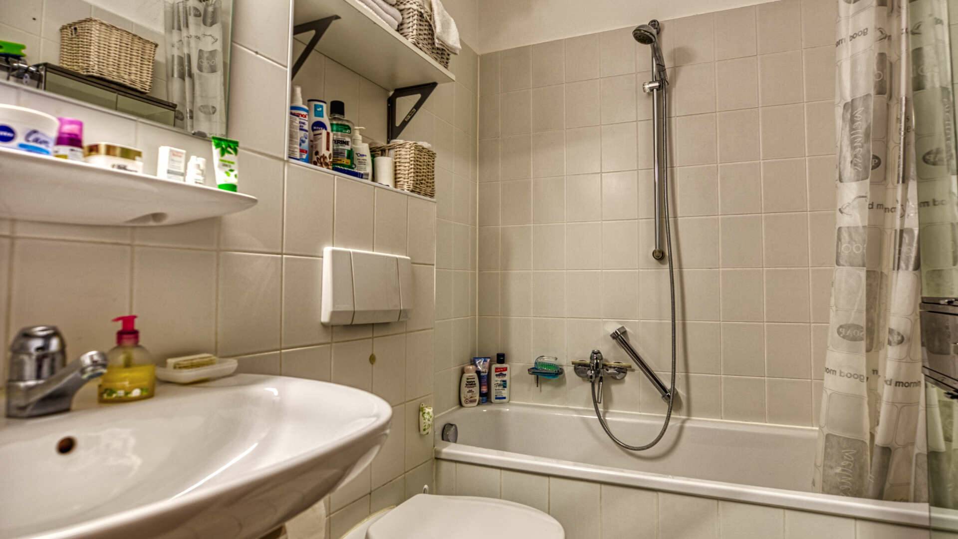 Bogenhausen Wohnung Blick vom Bad