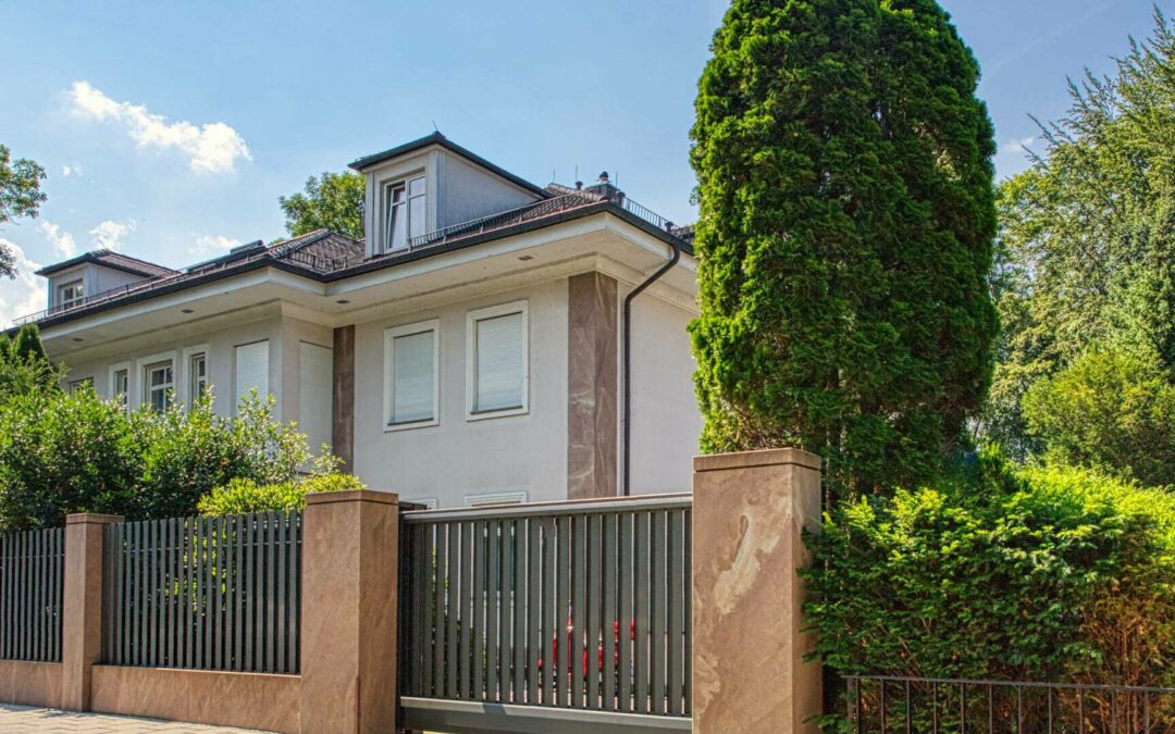 Wie berechne ich meinen finanziellen Spielraum für den Immobilienkauf?