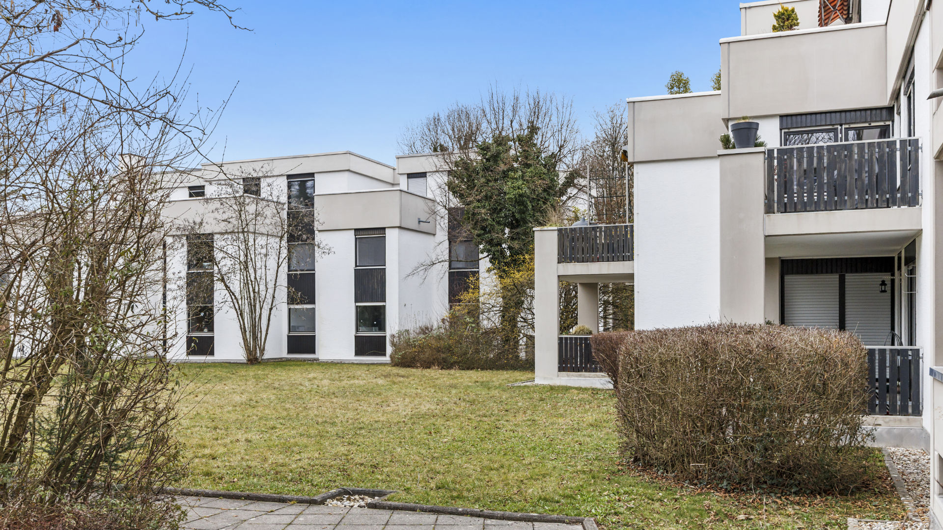 Mehrfamilienhaus