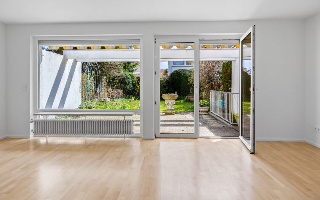 Modernisiertes Reihenendhaus mit Südgarten in ruhiger Lage