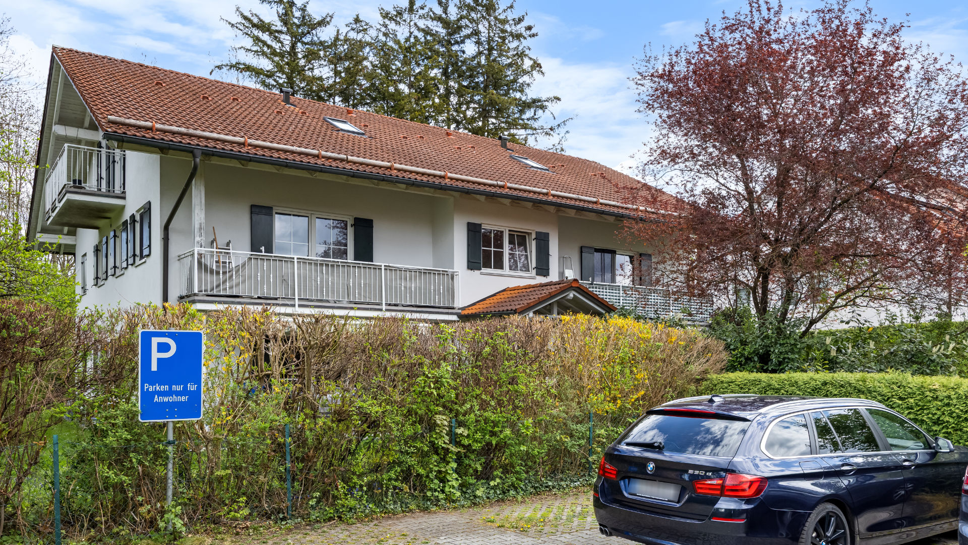 Kleiner Mehrfamilienhaus