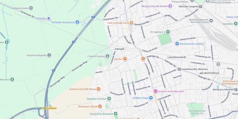 Ausschnitt einer Straßenkarte mit markierten Orten in einem Münchner Stadtviertel zur Lagebeschreibung