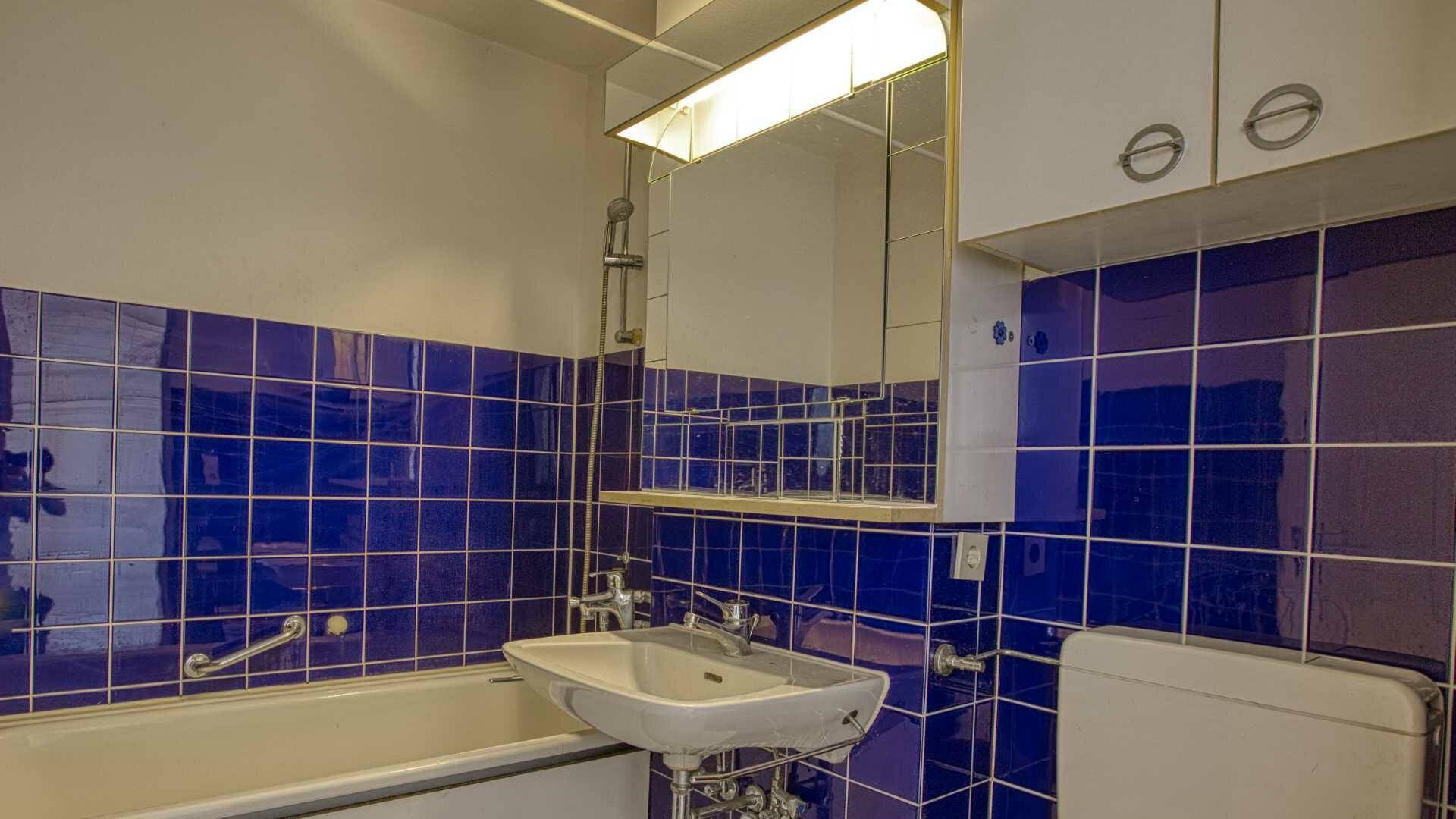 Bad mit Wanne