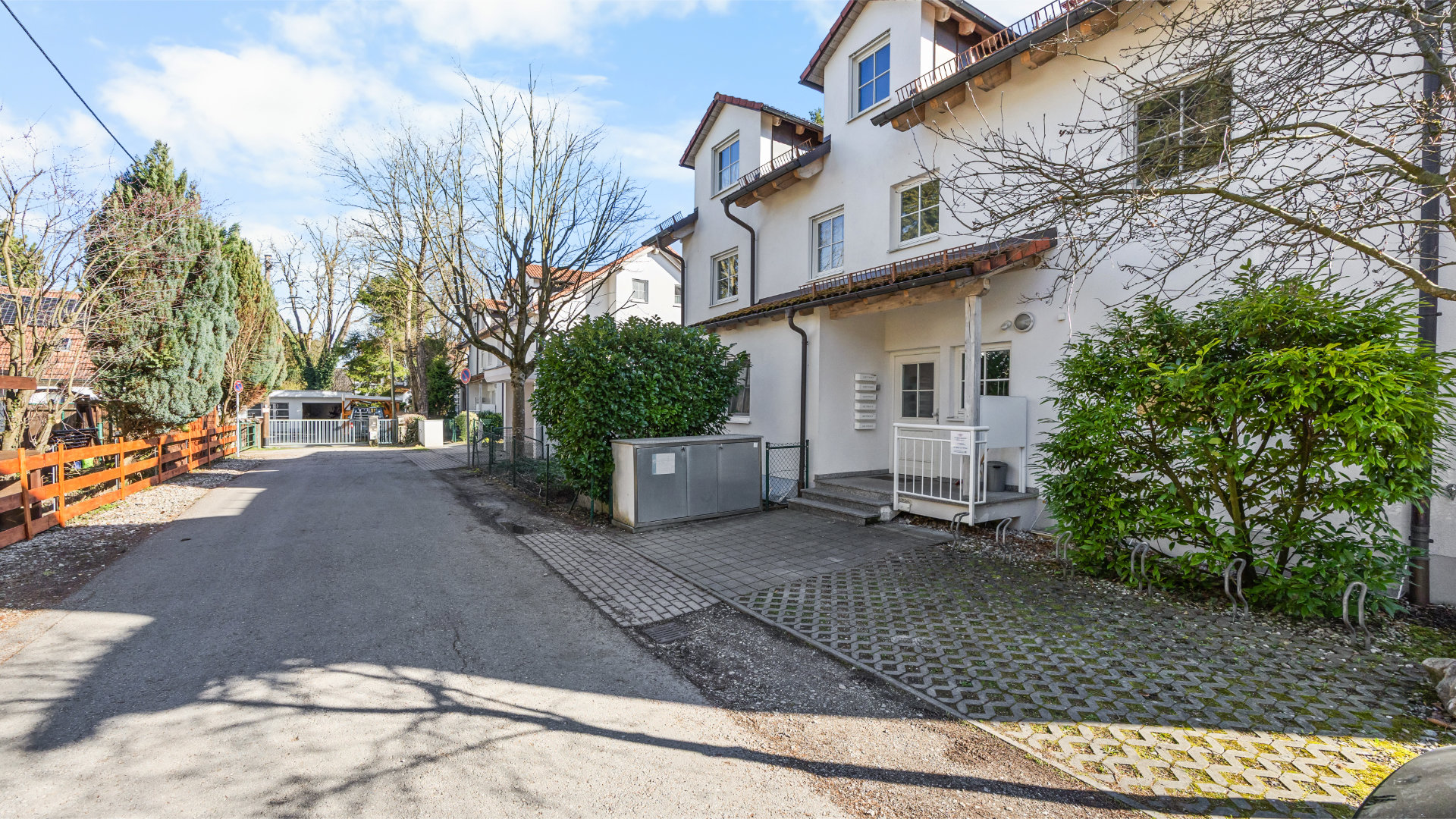 Gröbenzell-Wohnung-mieten Hausansicht