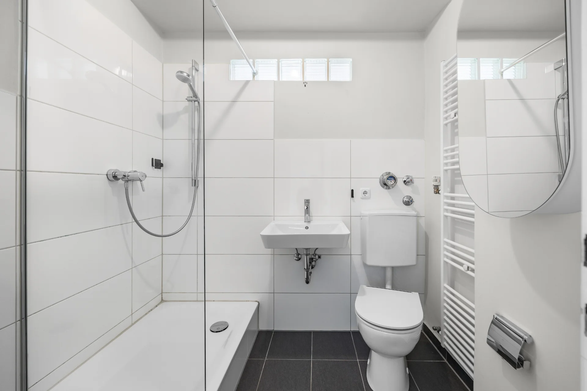 Saniertes Bad mit Dusche